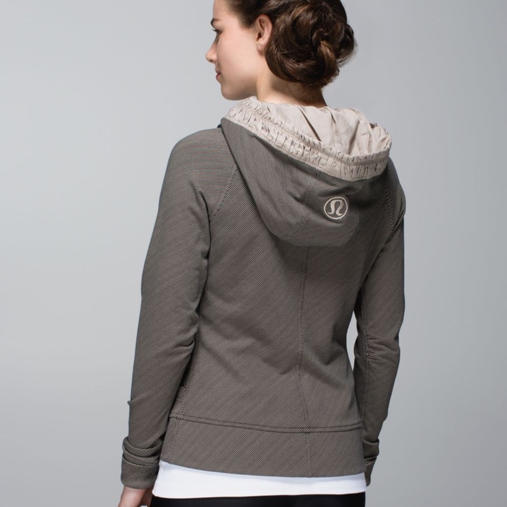 Lululemon Movement Jacket - Picture 3 of 11